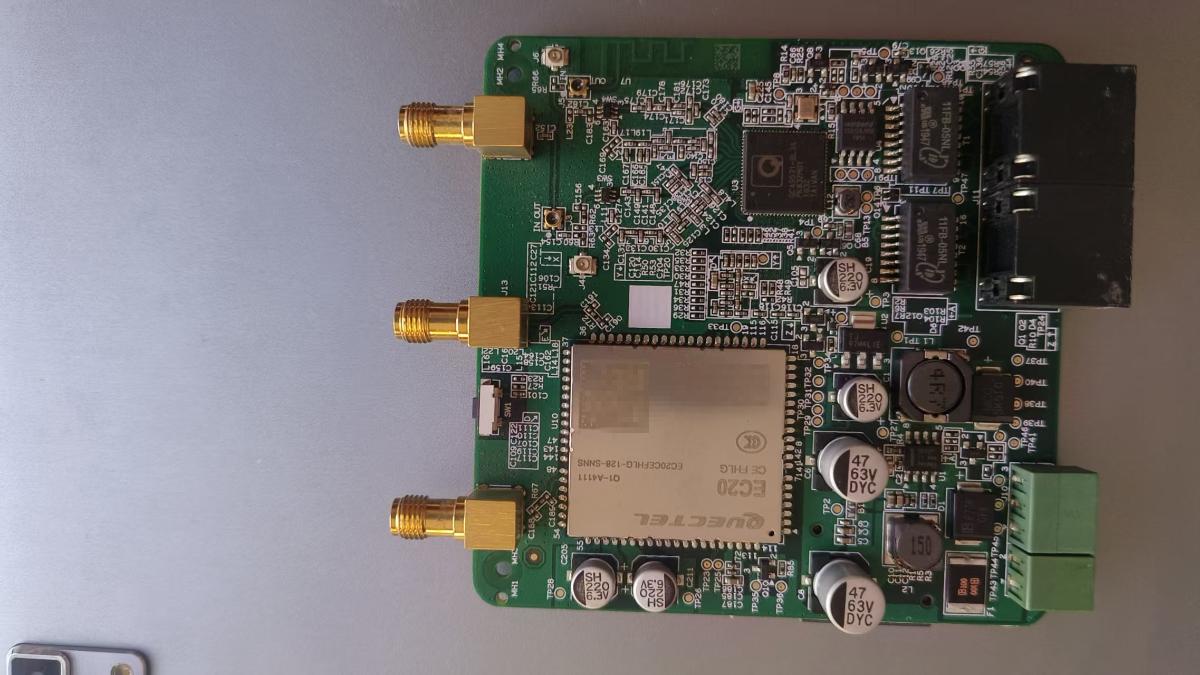 Gryphon R1510 鲁邦通 R1510-4L 工业路由器测评 - halo~